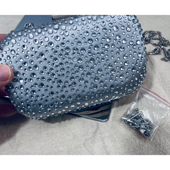 Silver Rhinestone Lux Metal Clutch Purse Excellent Condition!!! - Picture 3 of 6